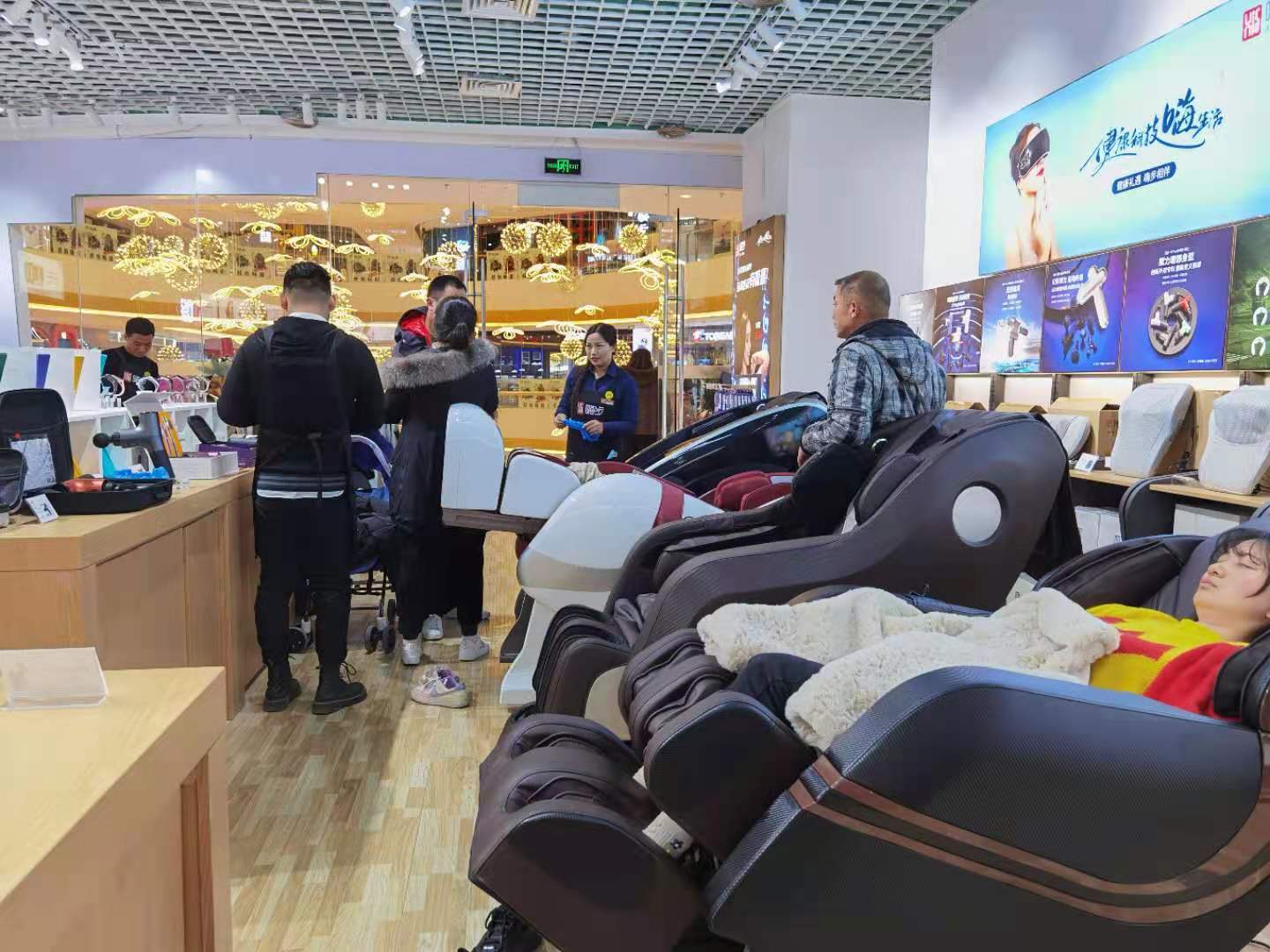 近来，国内外掀起Hi5嗨步健康科技产品抢购热潮