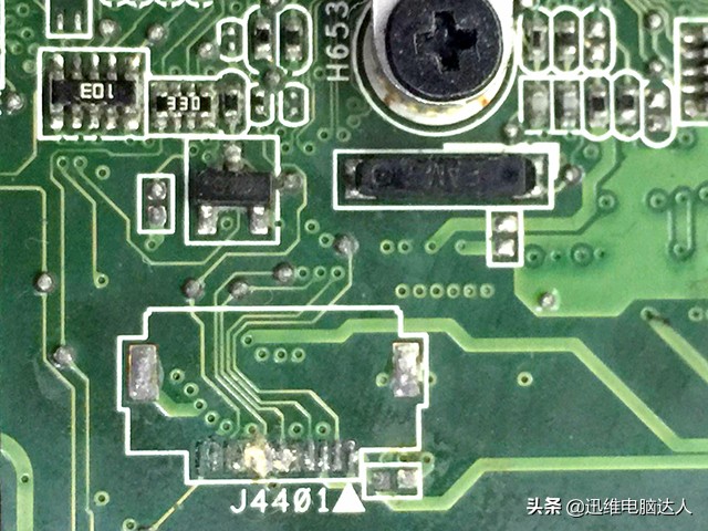 华硕笔记本电脑SATA接口不认硬盘,专业师傅移花积木,飞线秒修复