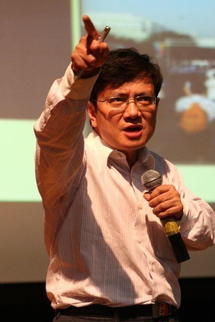 足球换谁当教练,足球换教练有限制吗