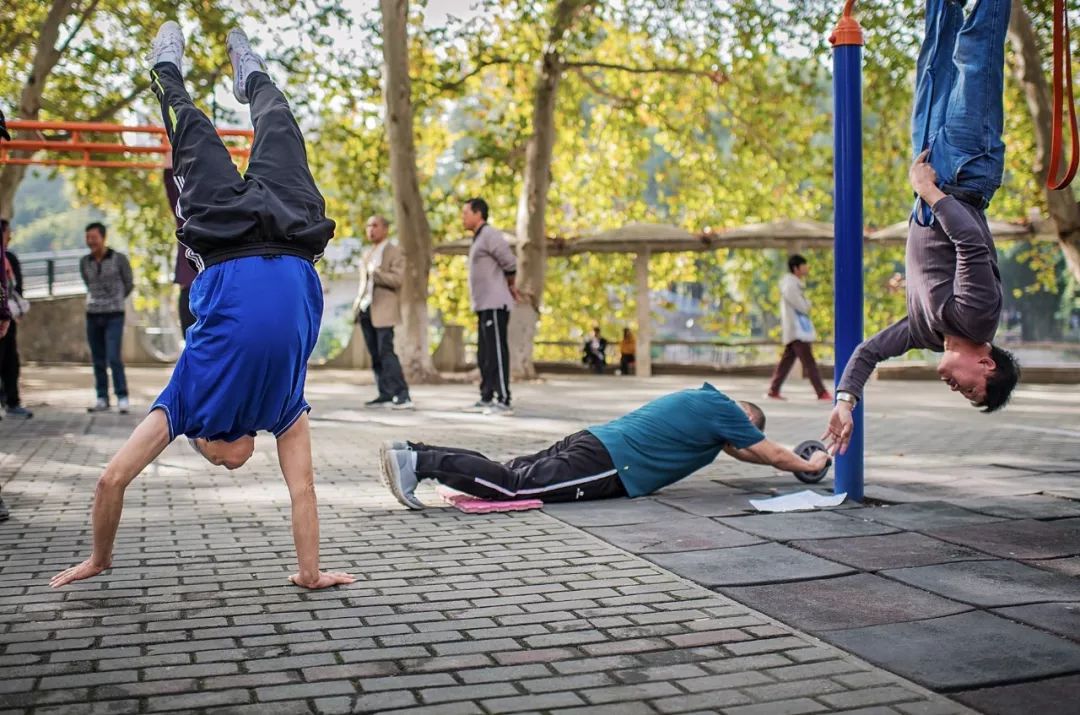 浣犲ぇ鐖疯繕鏄綘澶х埛姝︽眽,姝︽眽浣犲ぇ鐖疯繕鏄綘澶х埛