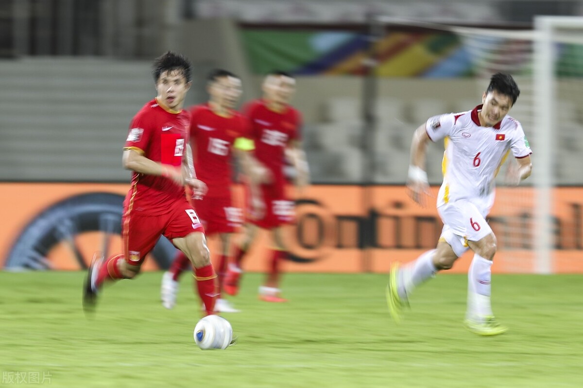 一起看国足,国足战术前瞻破釜沉舟敢于亮剑