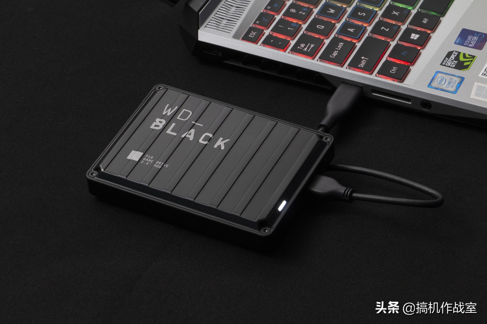 wdblackp10移动硬盘,西数wdblackp10拆解