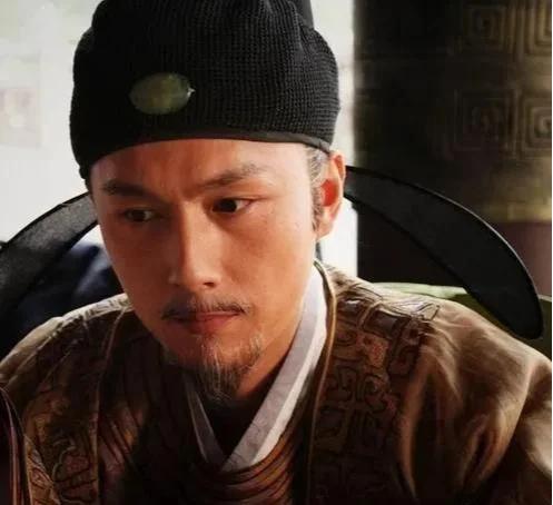 李白一辈子没怎么工作过，整日游山玩水，他的钱从哪儿来？