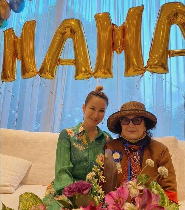 一年内爸妈相继去世的明星,一个明星亲人接连去世