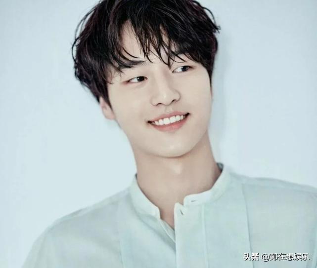 韩国最能打的男艺人李钟硕,李钟硕男明星