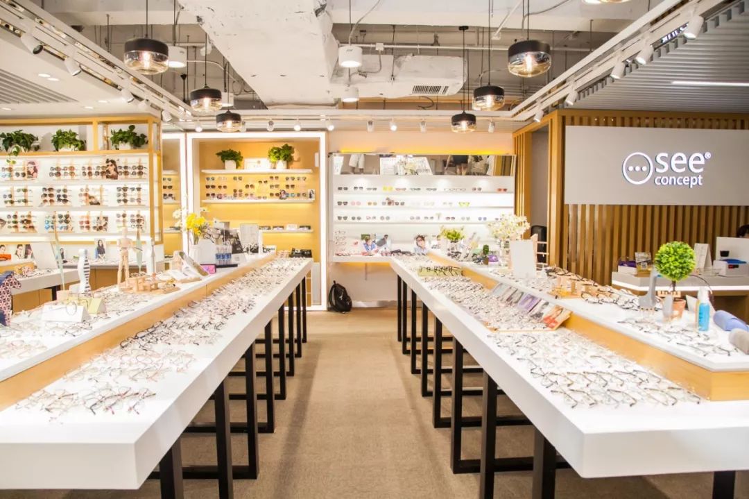 288切边太阳镜免费送,300元镜框免费送镜片5折