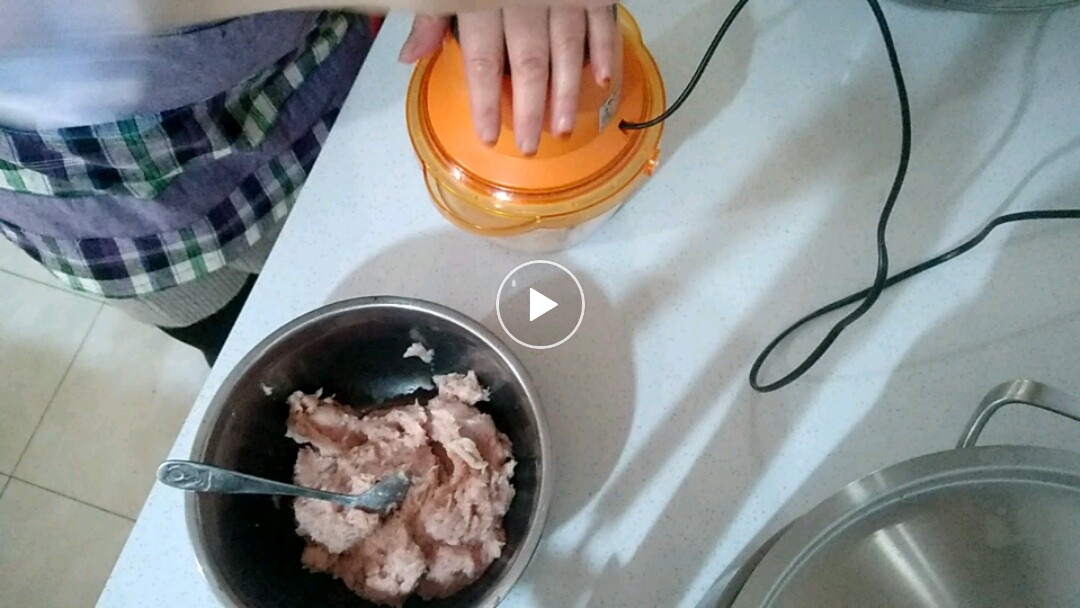 冷冻鱼皮做鱼肉丸子,正宗湖北鱼汆丸子做法