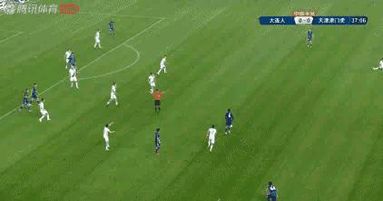 足球高射炮发射视频,足球高射炮表演