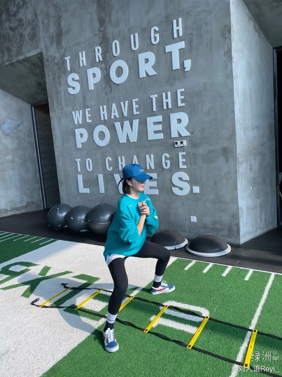 穿错金毛卫衣,卫衣炸街高级感帆布鞋