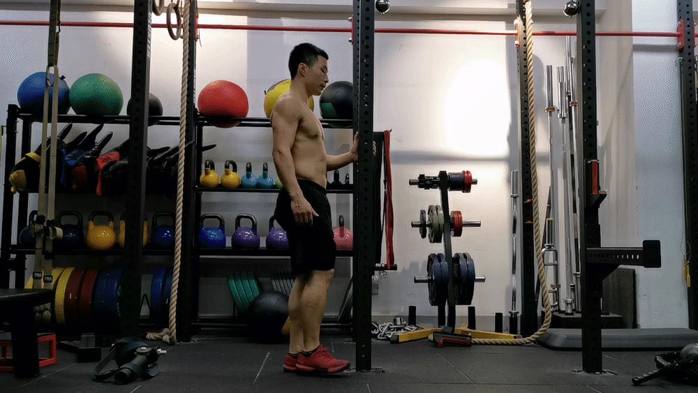 单腿深蹲入门教程,单腿深蹲的正确训练方法