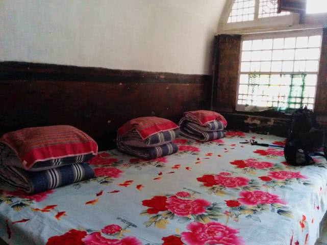 炕缝冒烟用什么堵住,农村土炕边缝冒烟最佳的解决办法