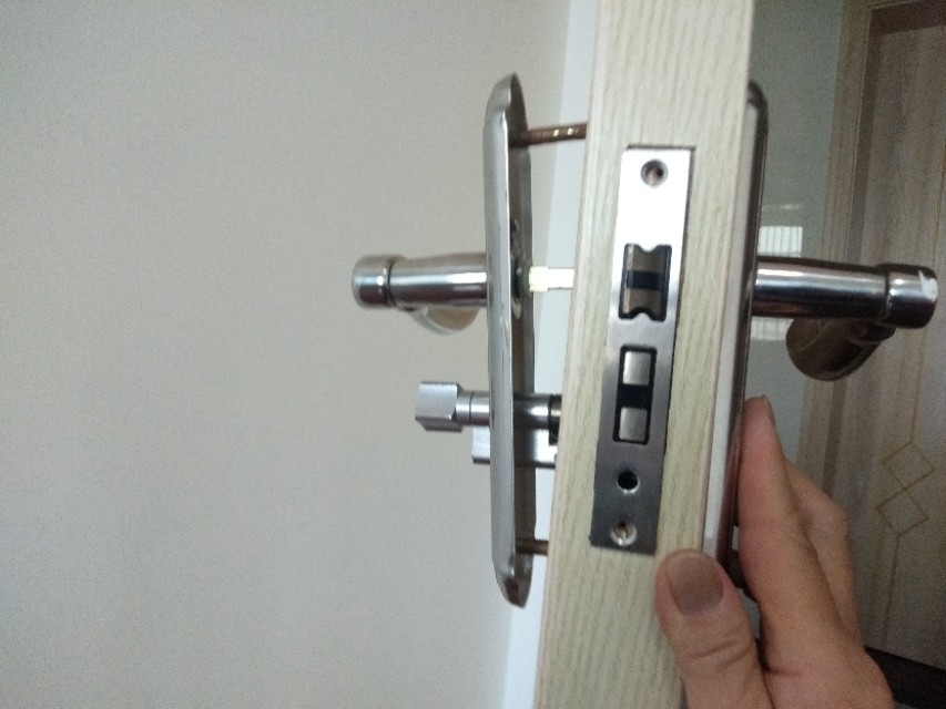 门锁坏了各种解决办法,门锁坏了怎么办最快最好方法