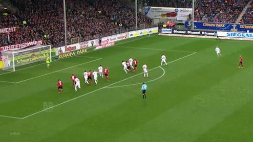 弗莱堡中卫国脚科赫的未来：那不勒斯有意引进，热刺后防急需