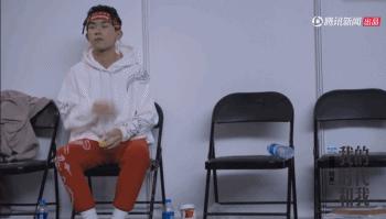 易烊千玺由国民弟弟变成实力艺人,易烊千玺真实家境到底如何