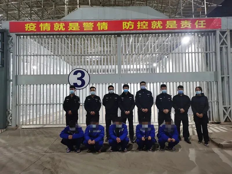 一个人出去住宾馆找谁,一个人住宾馆不习惯我该怎么办