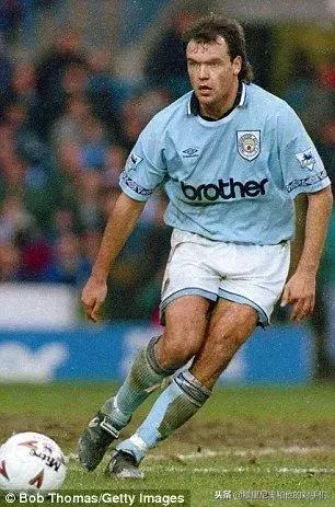 从夏普到世嘉，从德国好顺到库尔斯啤酒：英超豪门球衣广告的变迁