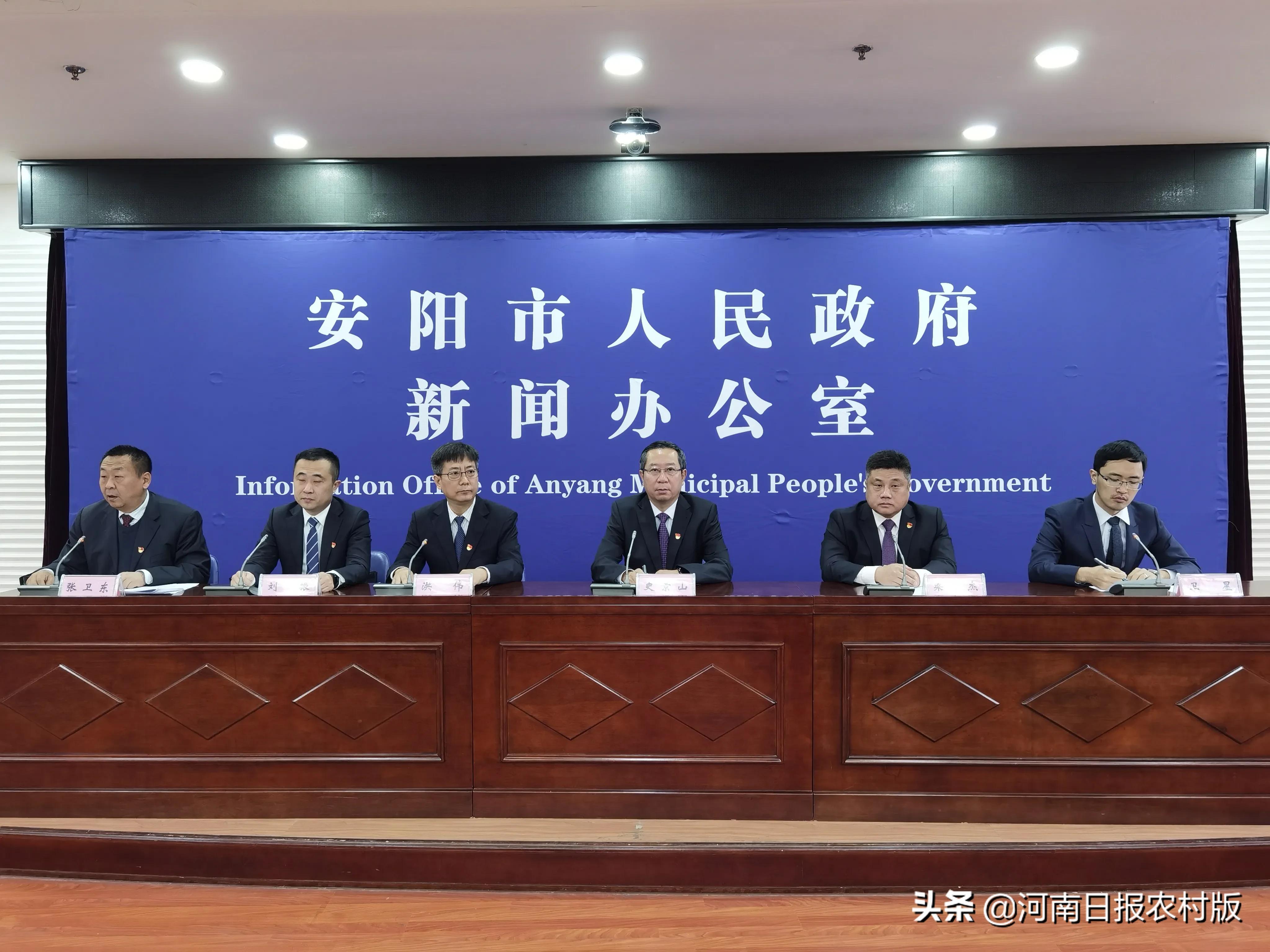 安阳市举行首届康复产业创新创业大赛，准备参赛的团队和个人在报名、参赛、资格等环节中需要关注哪些问题？