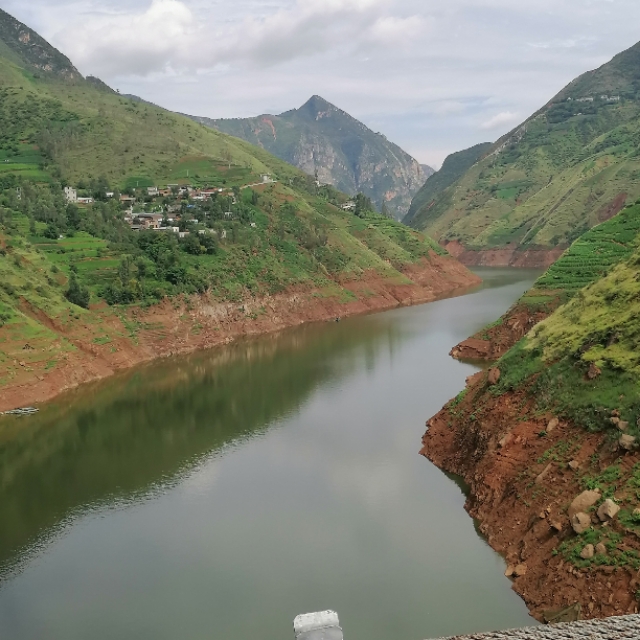 中国诗歌周刊194期,中国诗歌周刊第88期