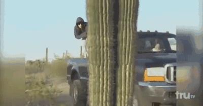 看着都痛的搞笑片段,各种看着都疼的作死瞬间