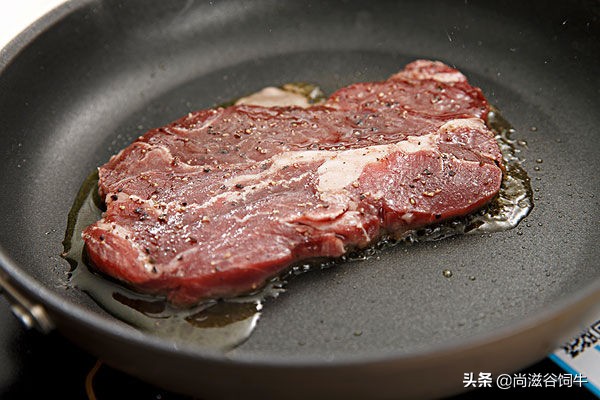 被解雇的足球教练拿冠军,引咎辞职的足球教练
