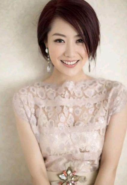 从玉漱到萧美娘，背靠资源难“翻红”的*冰白**：当红隐退后悔了吗？