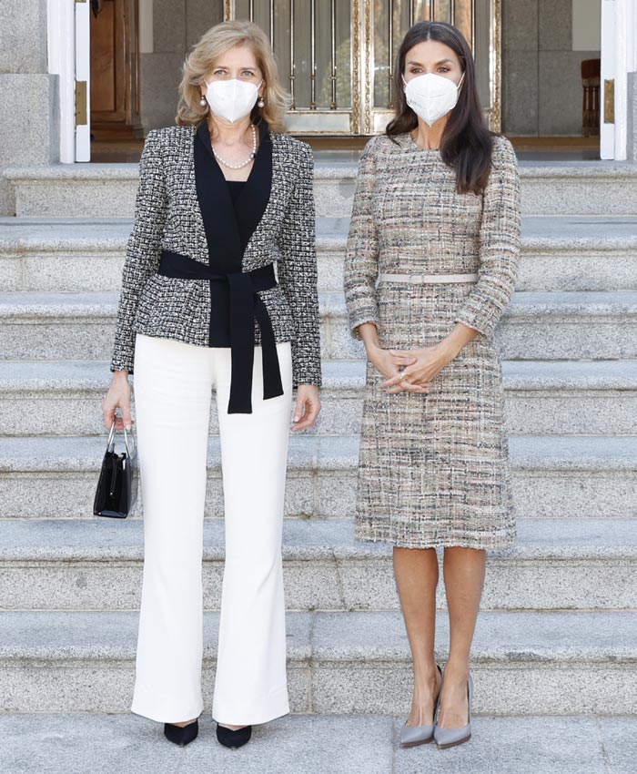 西班牙王室紫色皇冠,西班牙王后的珍珠项链