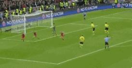 十年欧冠决赛，十一大经典进球——梅西独占两席，榜首大圣归来