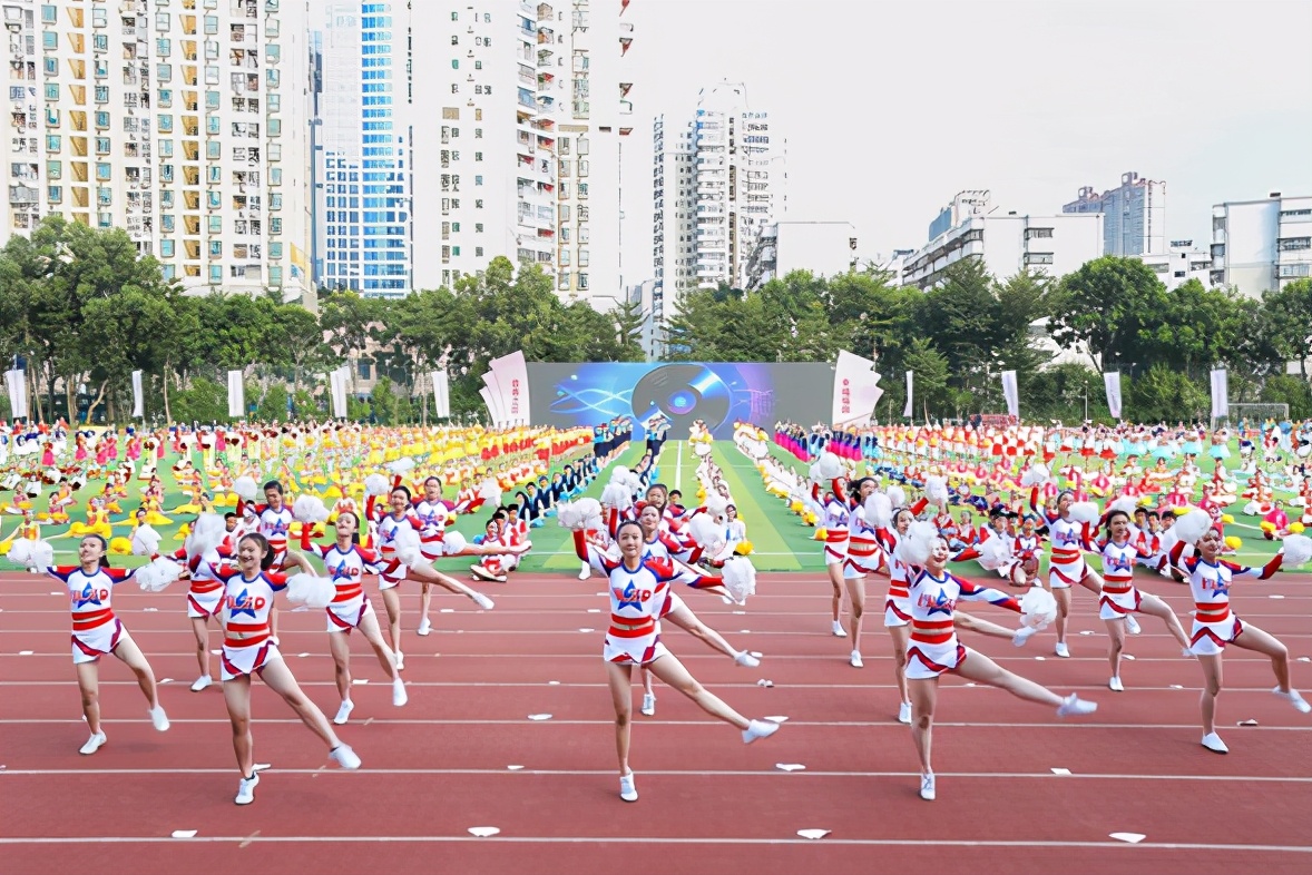 00后跳广场舞好不好跳呀,00后也来广场舞