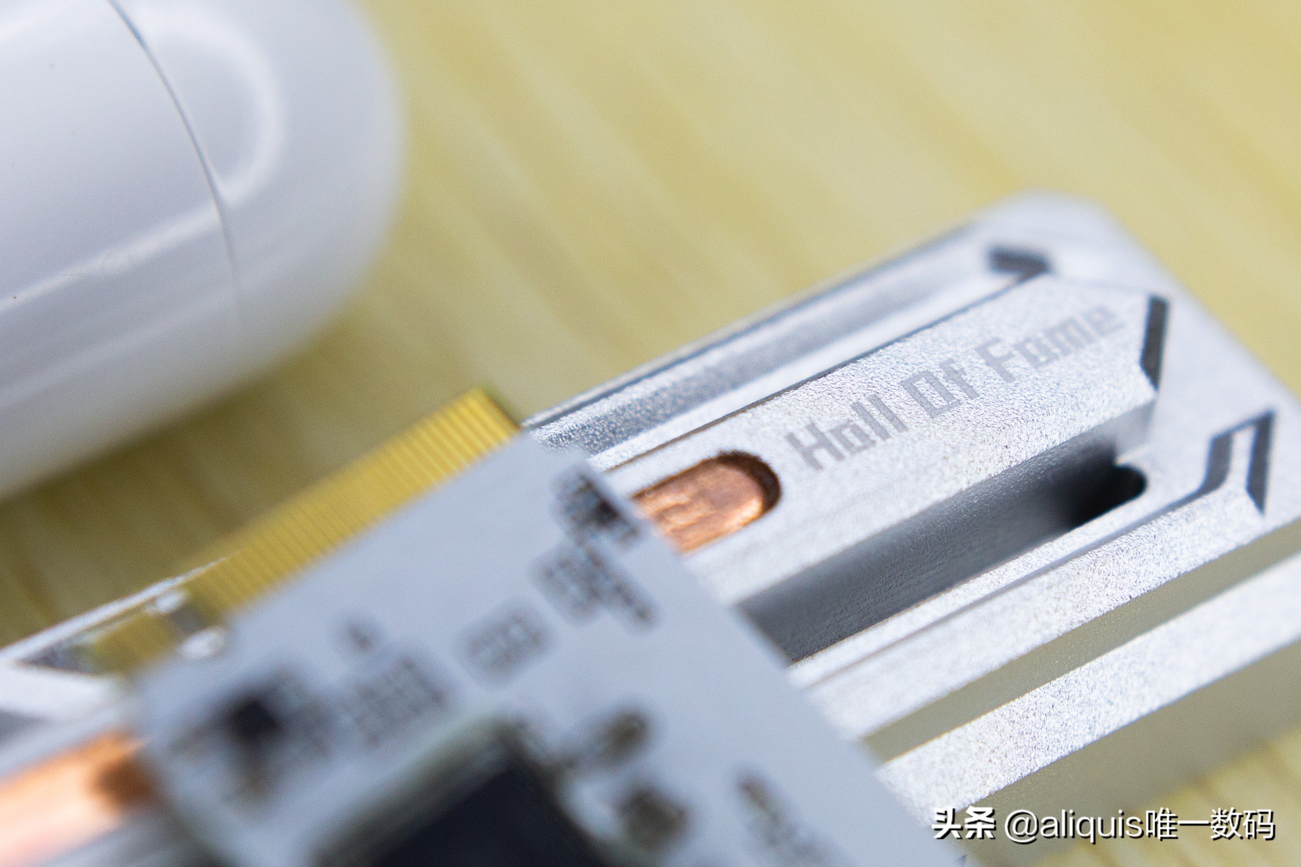 影驰hofpro2tbpcie4.0,影驰pcie4.0固态硬盘如何