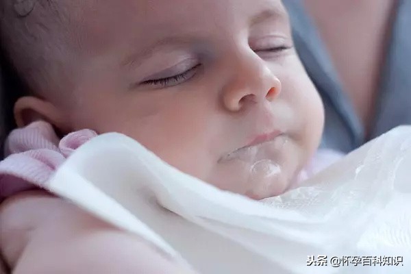 新生儿30个常见问题及处理技巧,新生儿一个月常见问题