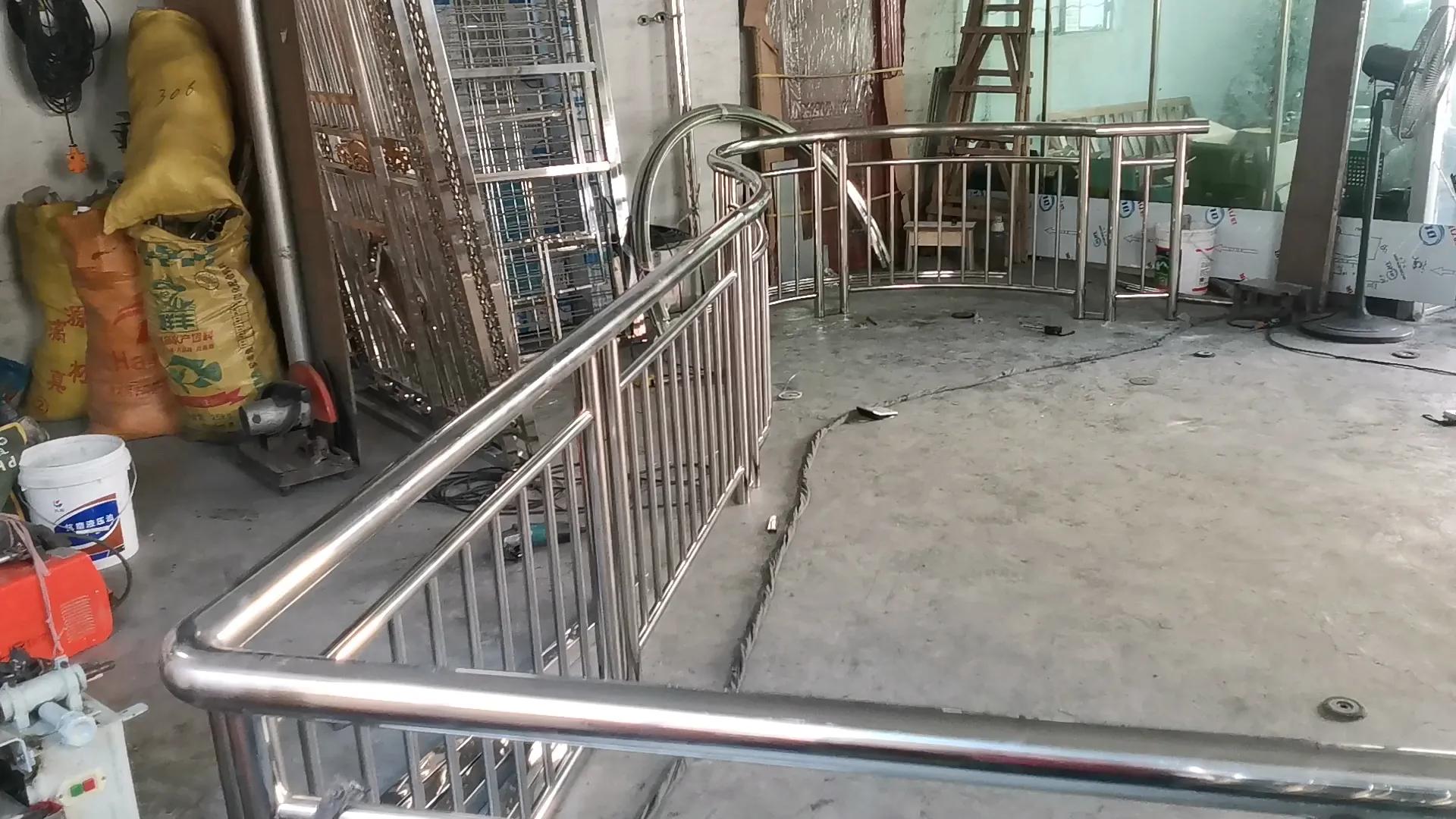 异形不锈钢防盗网,不锈钢防盗栏杆设计