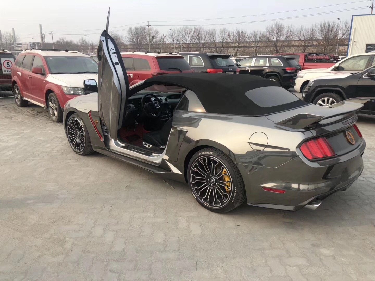 福特野马敞篷版2.3t平行进口,2023款福特野马硬顶敞篷版