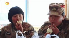 最美坦克女兵对比照,坦克女兵曾经的照片