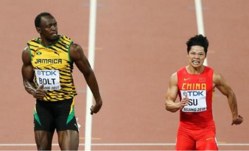 现在的博尔特大肚腩,博尔特是怎么练出腹肌的