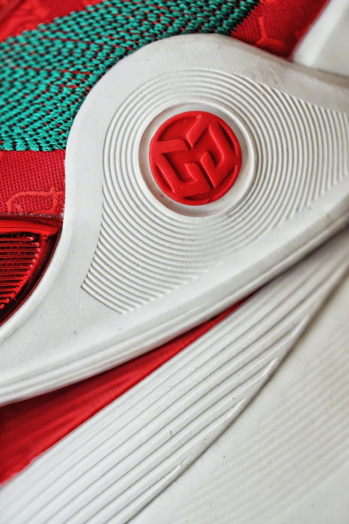 李宁cj1代篮球鞋,cj1代篮球鞋