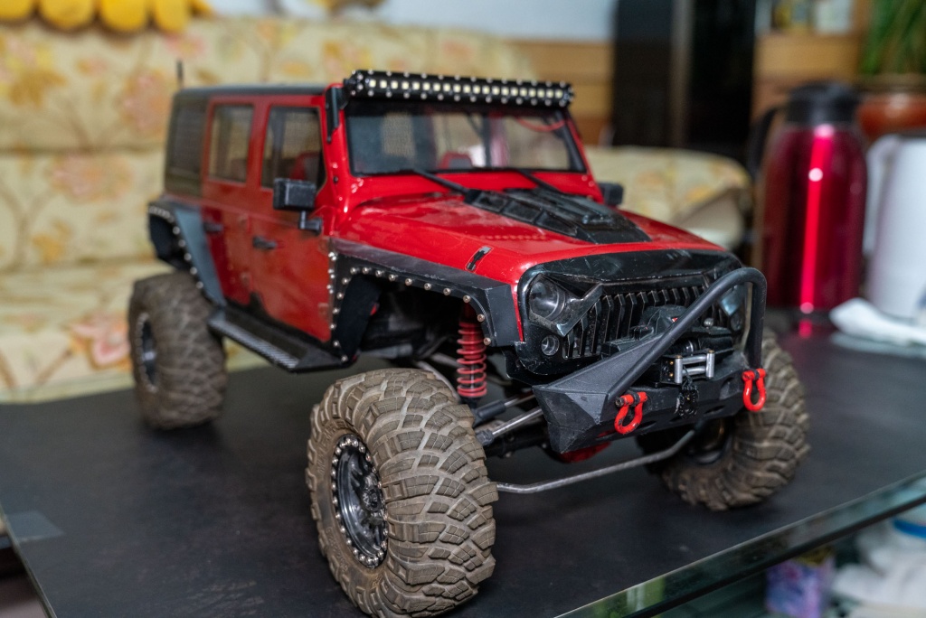 km4攀爬车怎么样,1比24牧马人攀爬车