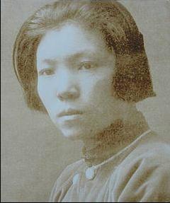 46岁女红军和丈夫相认,女红军与丈夫走失40年后重逢