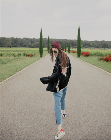 盘点娱乐圈最会拍照的女明星们，get高级美感的养成！