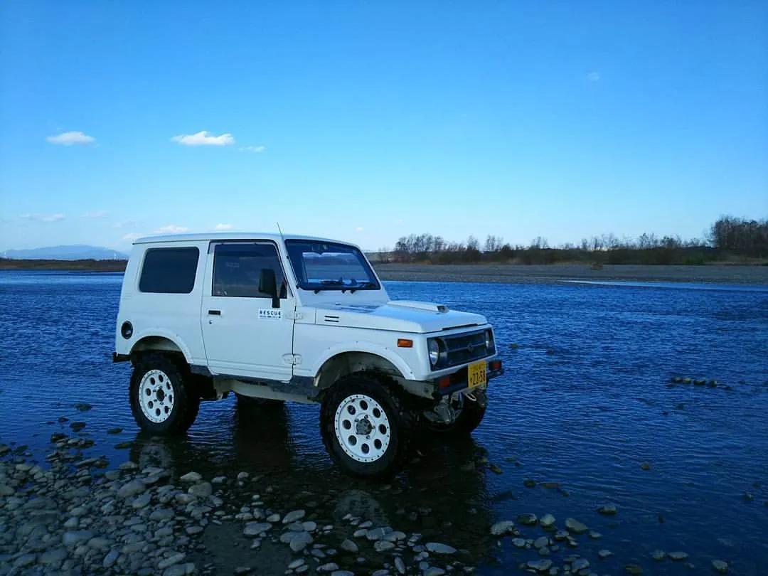 日本玩摩托车人手一辆,日本家庭一人工作养活一家人