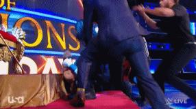 「WWE9.11战报」送葬者回归祭出锁喉抛摔！欧文斯被炒鱿鱼了