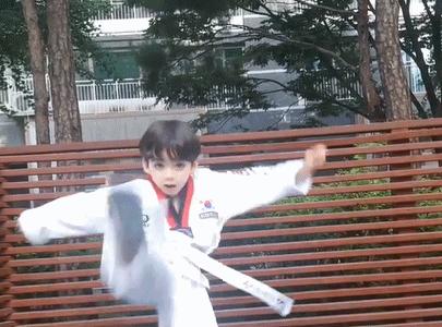 韩国神仙颜值小男孩,睫毛精小男孩韩国