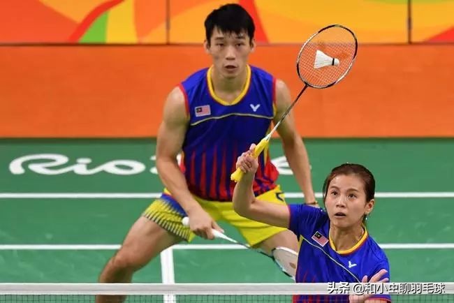 羽毛球高远球打不出大弧度很难打到后场，你该这么练