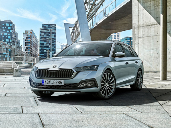 奥迪虚拟座舱增强版2200,奥迪虚拟座舱放大