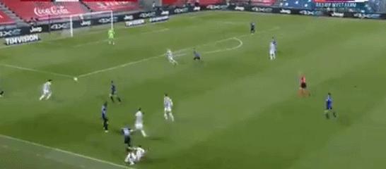 尤文2-1获胜米兰,布冯c罗尤文夺冠视频