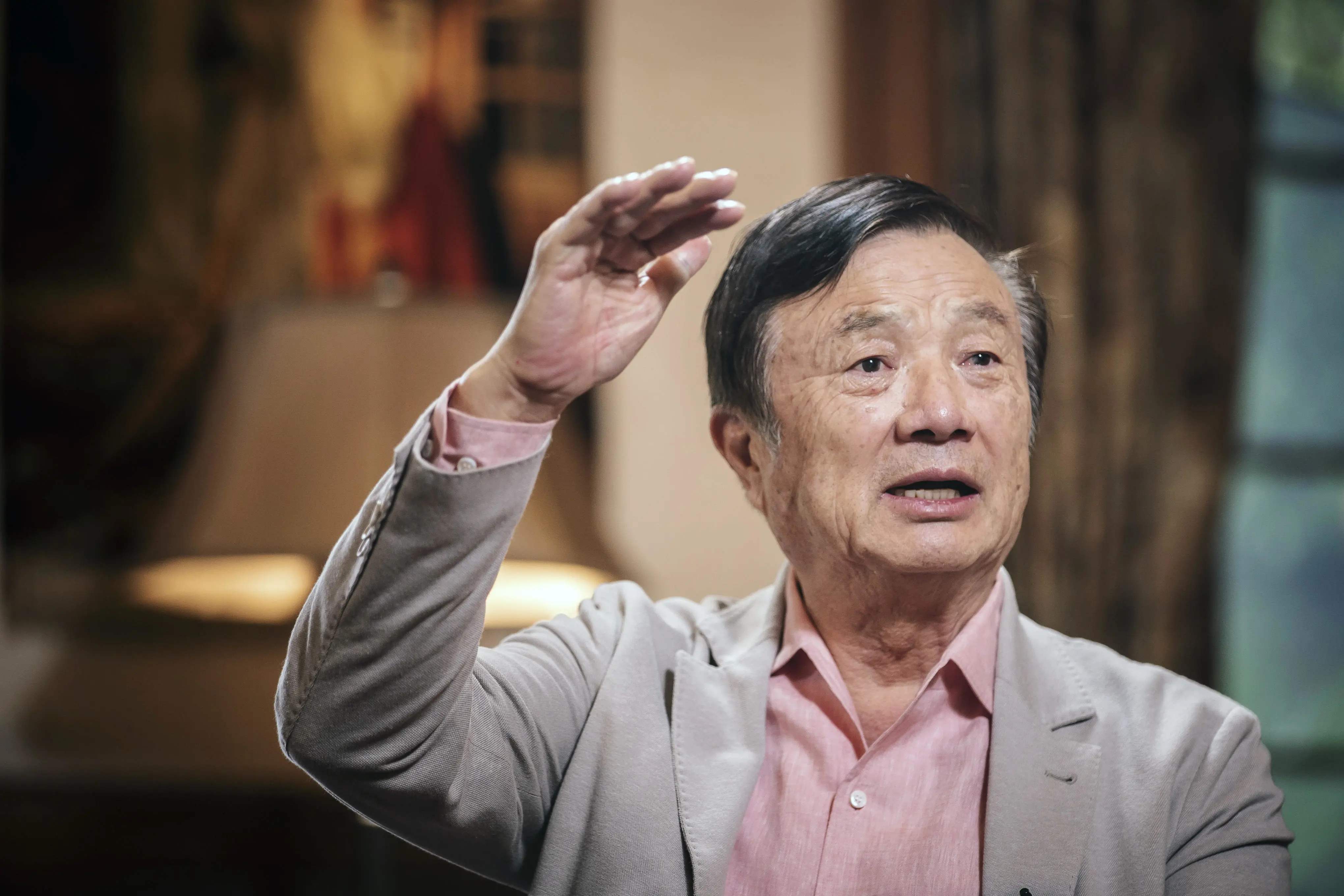 孟晚舟留守儿童视频,2岁女孩成留守儿童