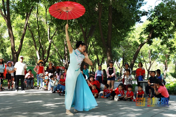 北京世界公园举办2019金秋国际旅游风情节！非洲鼓舞、花车巡游、魔术杂技、非遗打铁花，应有尽有！