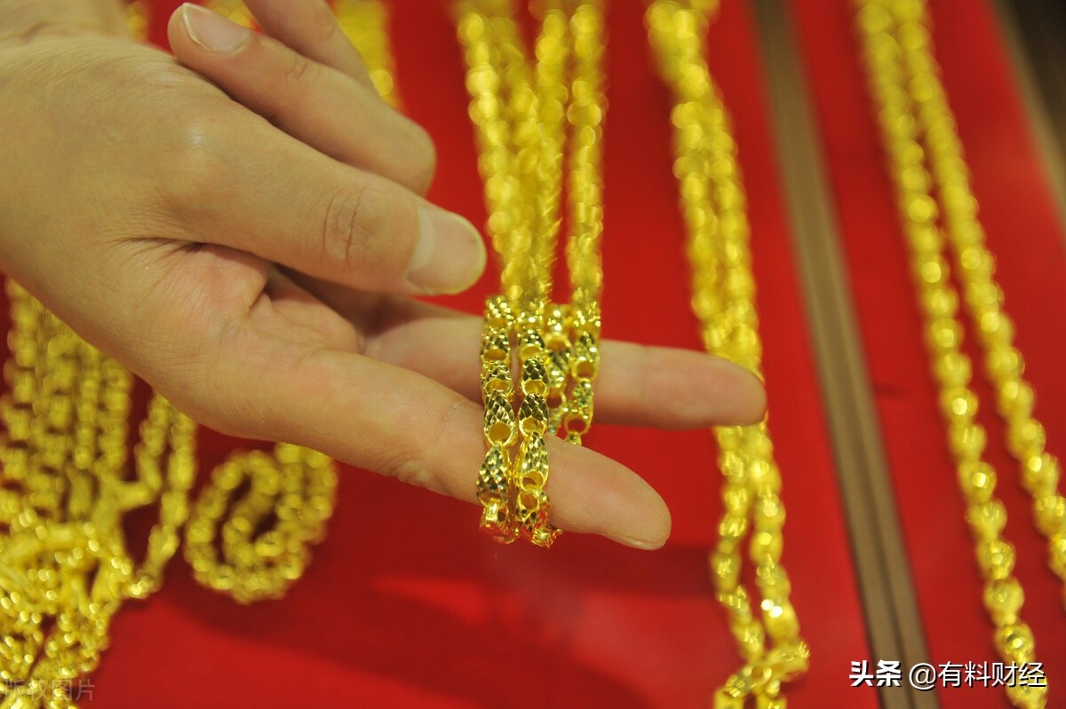 今日金价对比8月6日黄金价格,今日金价5月13日黄金价格