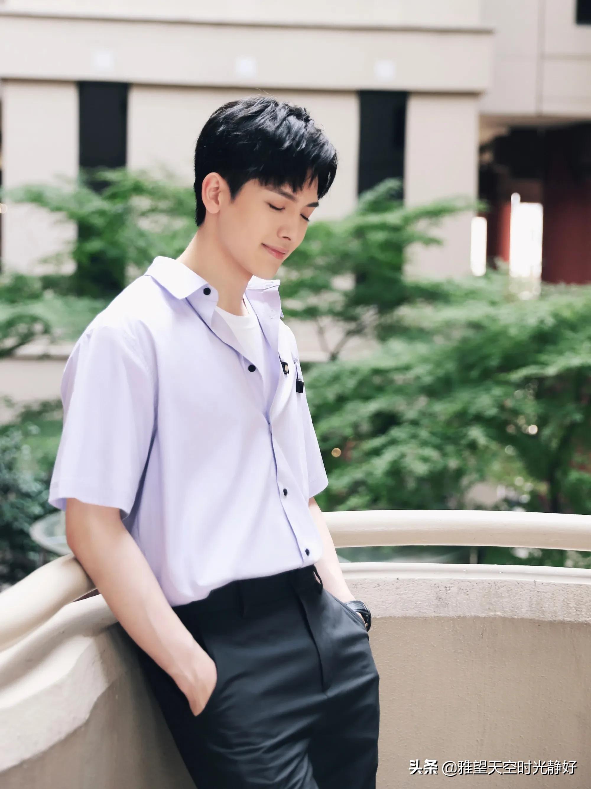 盘点国内男明星完美侧颜，谁才是你心中360度无死角完*男美**神呢？