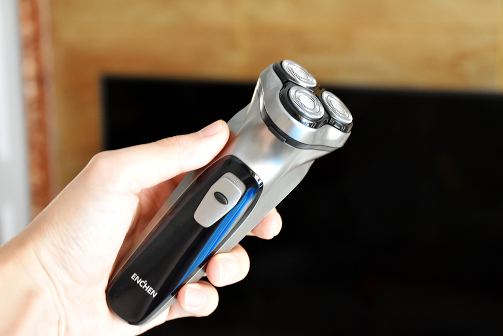 映趣剃须刀黑色和银色区别,真香剃须刀评测