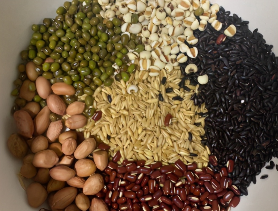 祛湿补气血五谷杂粮食谱,早餐食物推荐五谷杂粮粥